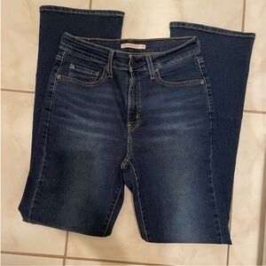 Levi’s 725 High Rise Bootcut Jeans - Size W29 L32